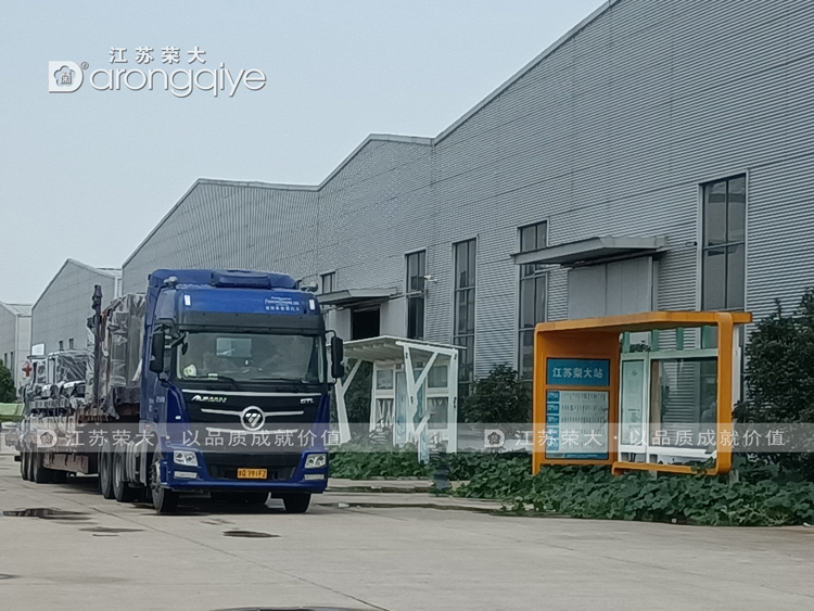 江蘇榮大不銹鋼公交候車亭發貨圖二