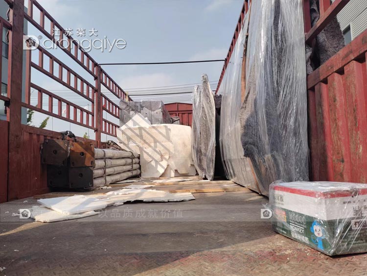 河北不銹鋼候車亭發(fā)貨配圖二